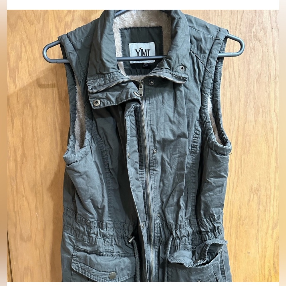 Vest bundle - Picture 9 of 10